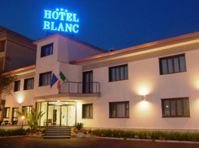  Hotel Blanc  Казориа